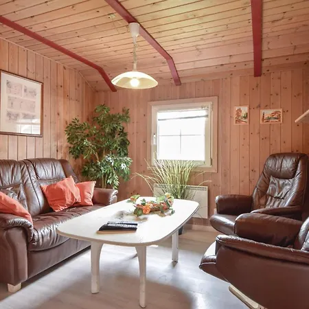 6 Bedroom Beautiful In 펜션 *