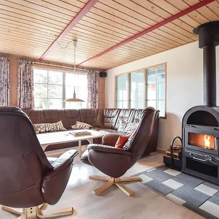 6 Bedroom Beautiful In 펜션 *